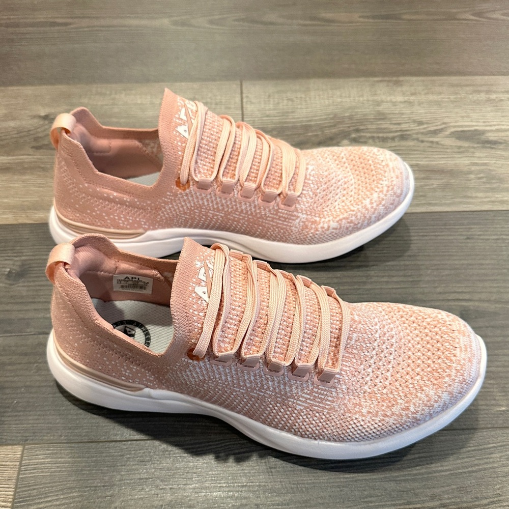 EUC Pre-loved Women’s APL TechLoom Breeze Blush/Ivory Size 9.5